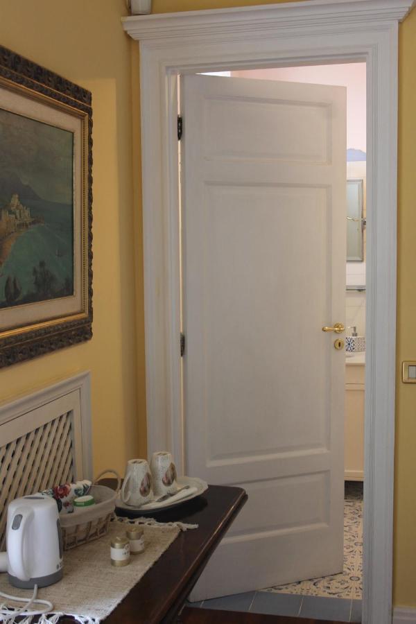 B&B Le Sorelle Naples Exterior photo