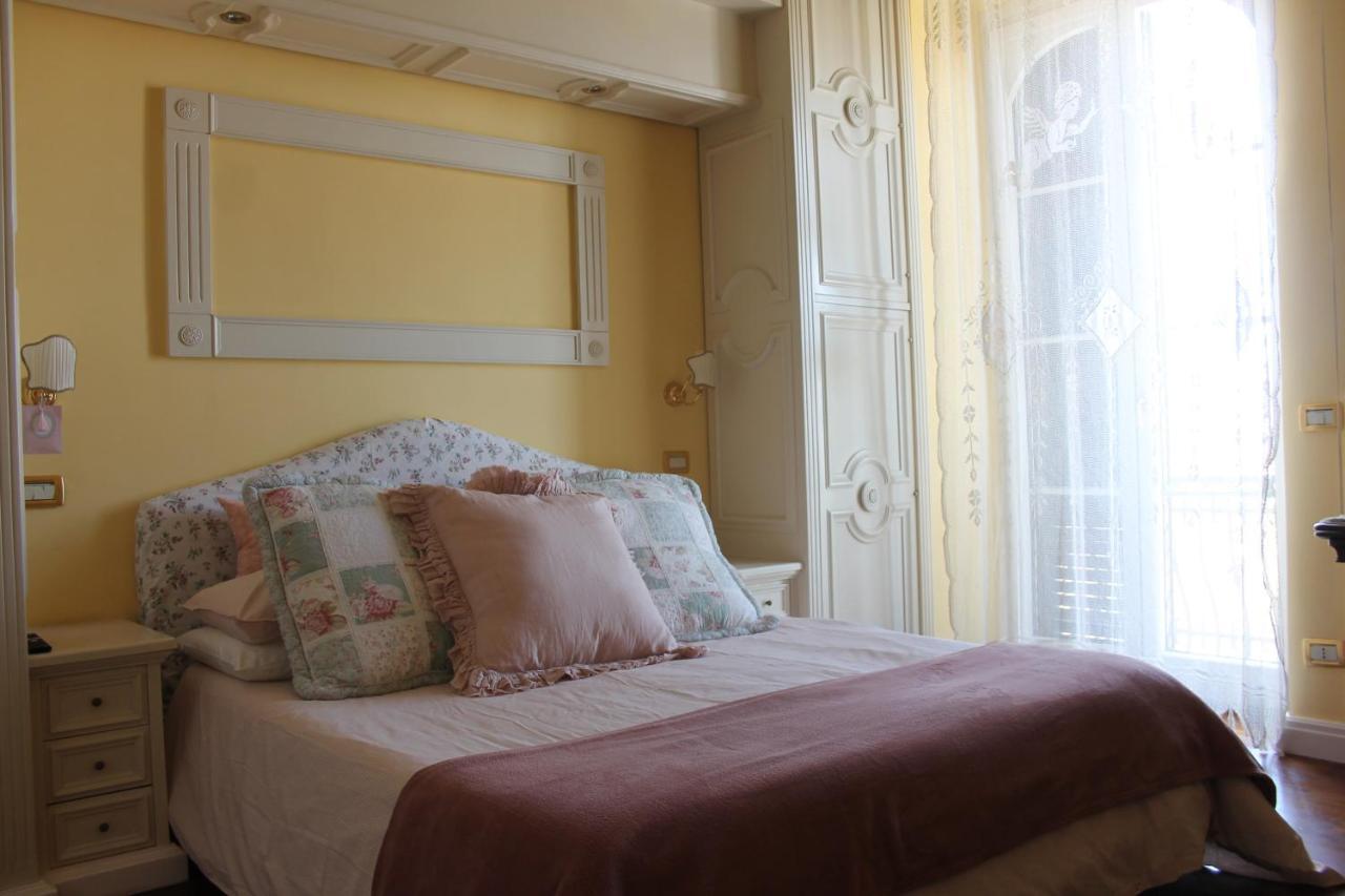 B&B Le Sorelle Naples Exterior photo